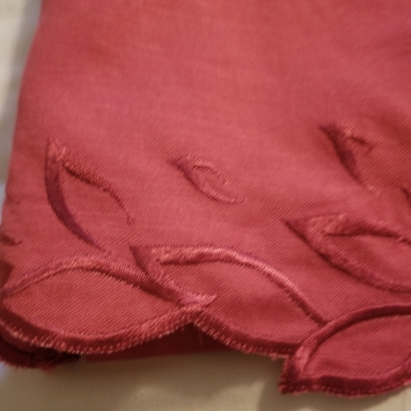 Linen blend coral/melon color shell tank summer top, w/ embroidered detail - Picture 8 of 9